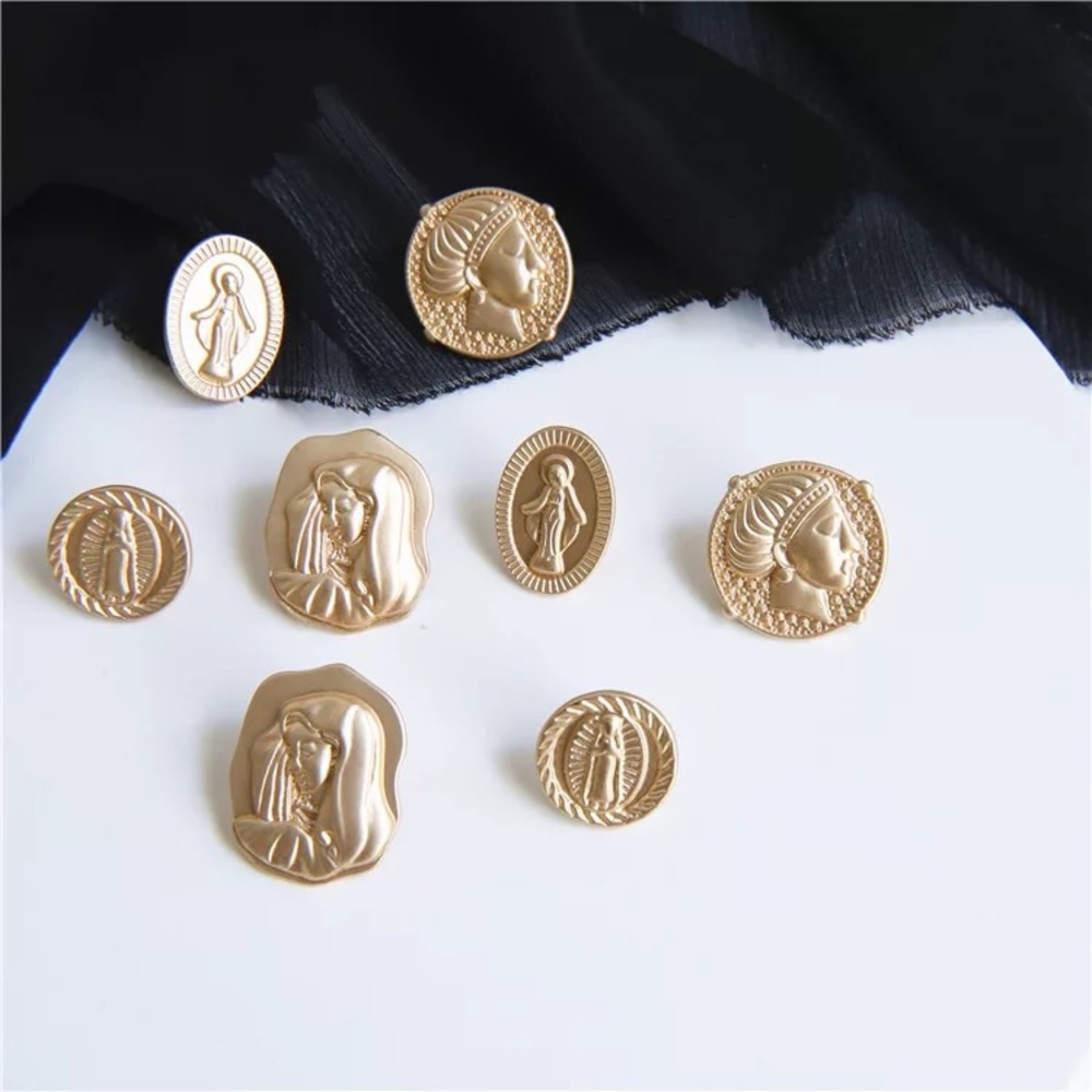 Antique Mate Mary portrait Earrings